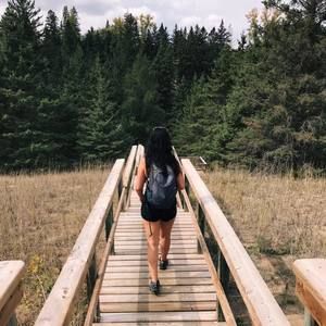 Meet your Posher, Larissa